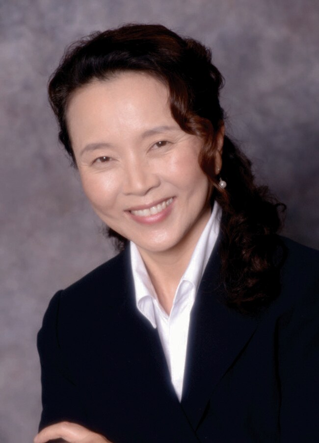 Cecilia Lee