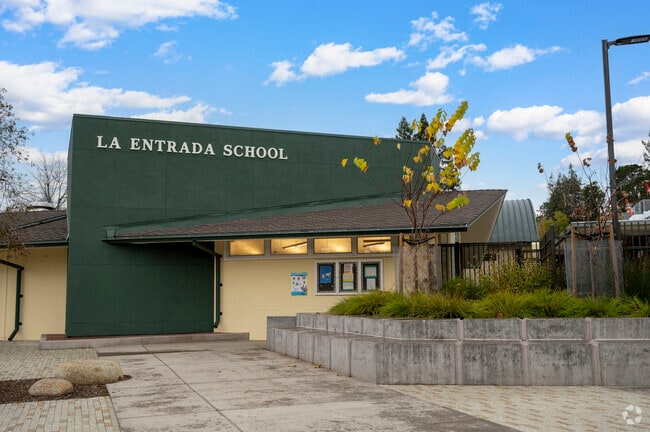 La Entrada Middle School focuses on the higher education of its students in Portola Valley.
