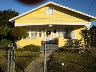 207 W 40th Place, Los Angeles, CA 90037