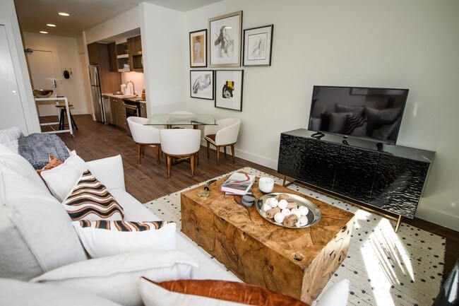 The George Besaw, Portland, OR 97210 - photo 2