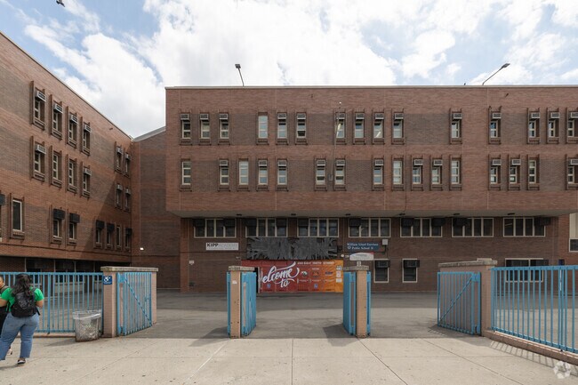 P.S./M.S. 31 The William Lloyd Garrison is nearby other schools.