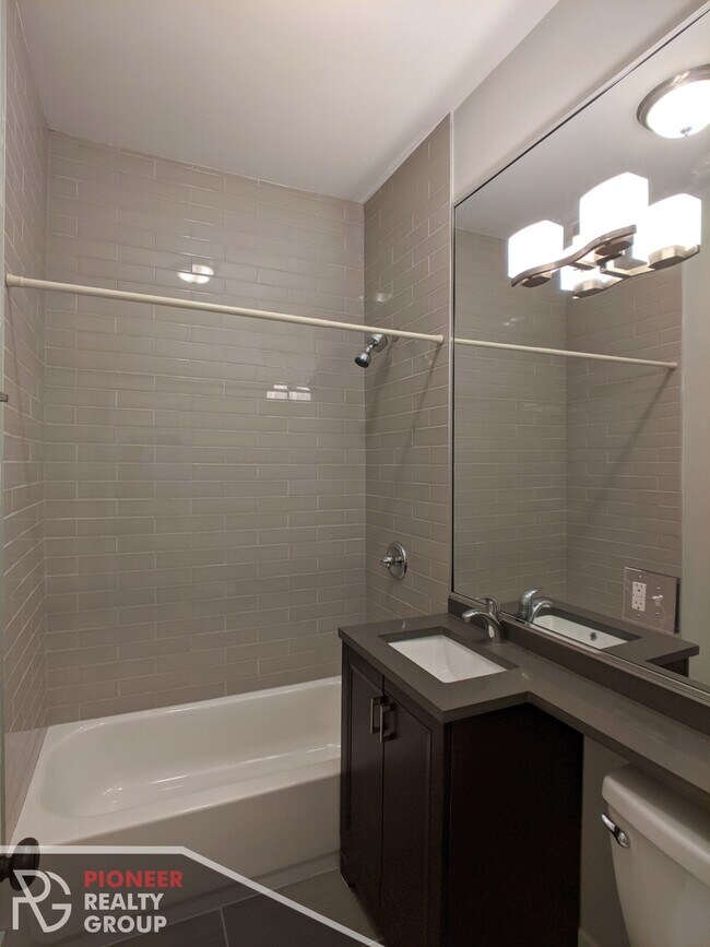 2907 N Mildred Ave unit 2900-A3, Chicago, IL 60657 - photo 6