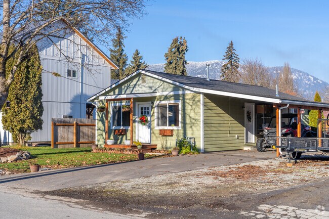 Ranch style homes are some of the more popular homes in the city of Sandpoint.
