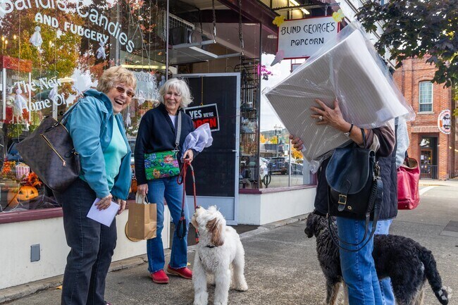 Downtown Grants Pass Oregon is the region's center for retail and dining.