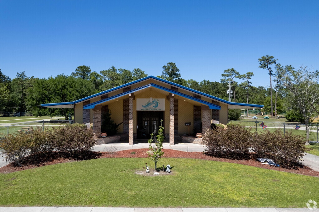 The main office building of the Somerset Academy.