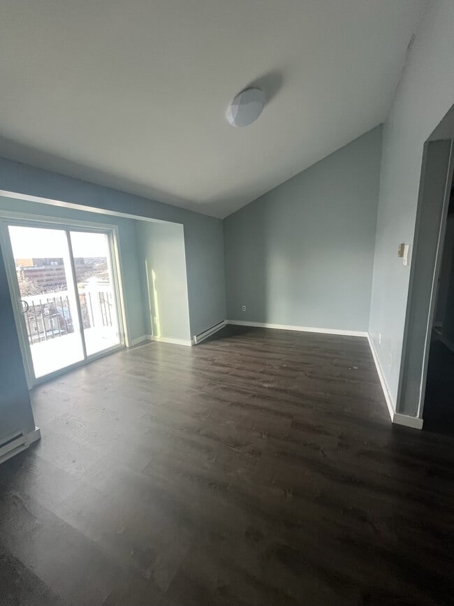 11 Elizabeth St unit 3, Uxbridge, MA 01569 - photo 2