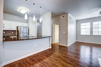 250 Treeline Park, San Antonio, TX 78209