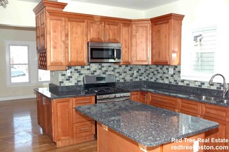14 Seager Ct, Boston, MA 02135