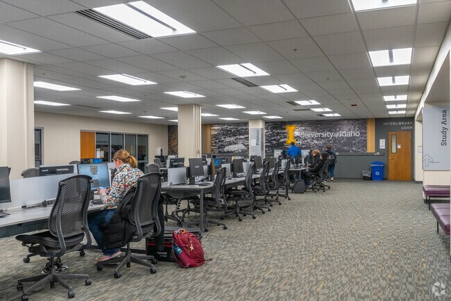 The University of Idaho brings a large population of people moving to Moscow.