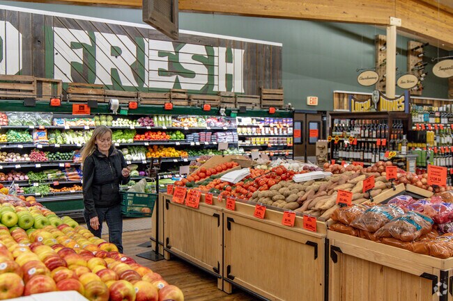 Harvest Market is a popular place to grab groceries in White Salmon.