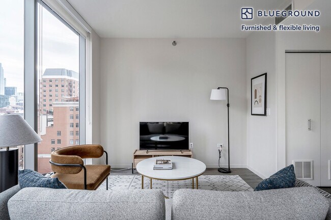 8 E Huron St unit FL8-ID838, Chicago, IL 60611 - photo 3