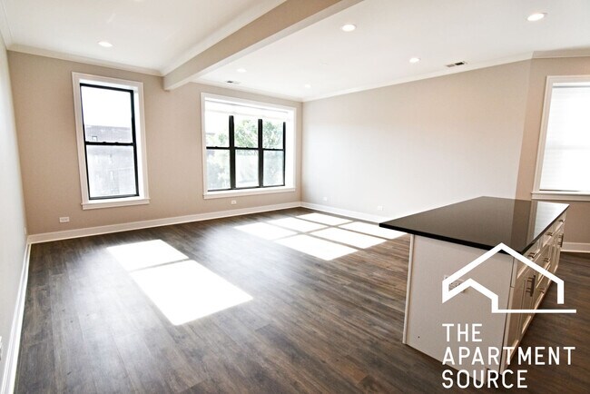 3212 N Halsted St unit 3, Chicago, IL 60657 - photo 4