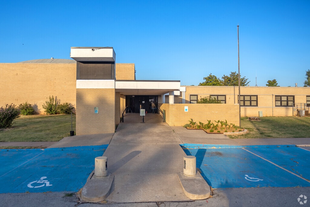 Kerr Middle School recieved a C from the school grading website Niche.