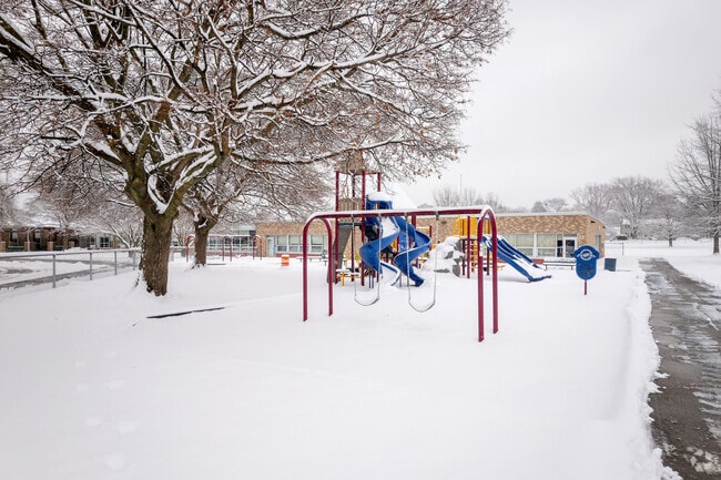 The student body at Ivan L. Green Primary School is diverse, comprising 46.3 percent White, 25.9 percent Hispanic, 17.1 percent African American, 8.5 percent identifying as two or more races, 1.5 percent Asian, and 0.6 percent American Indian.
