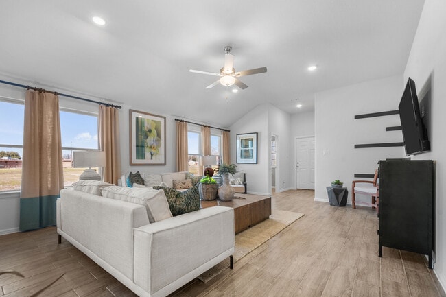 8024 Butterfield Dr unit 37163087, San Antonio, TX 78227 - photo 7