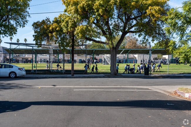 The student population of Isana Cardinal Academy is 350 and the school serves K-5.