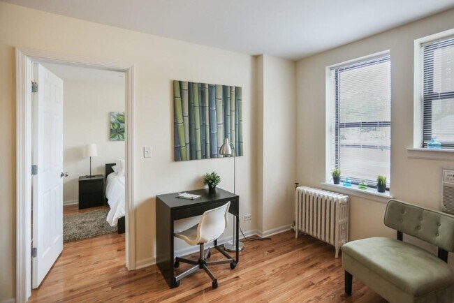 Uptown Regency - 5050 N Sheridan Rd, Chicago, IL 60640 - photo 6