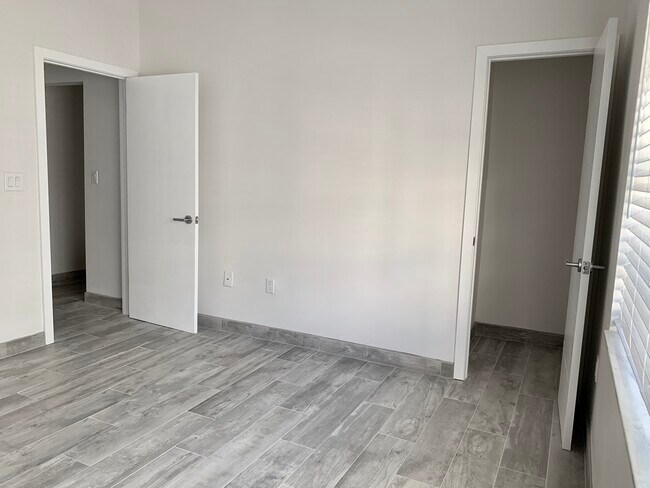 1525 Pennsylvania Ave unit 12, Miami Beach, FL 33139 - photo 3