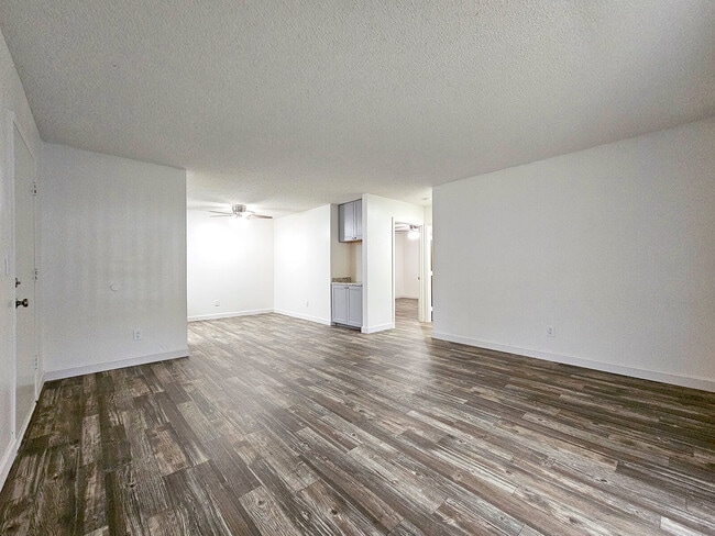 Valley View Apartments, Oceanside, CA 92057 - photo 3