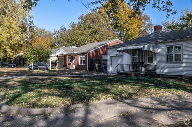 Many of these Bungalow homes have small front porches in Meadowlark.
