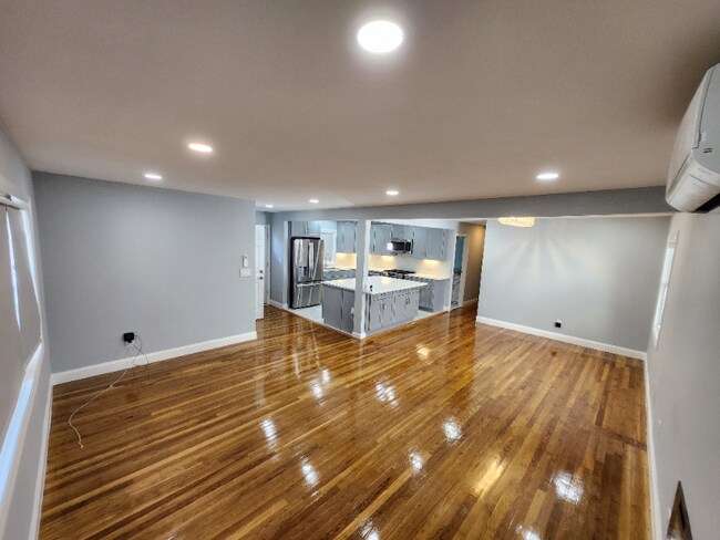 132A Hawthorne Ave unit FL2, Floral Park, NY 11001 - photo 4