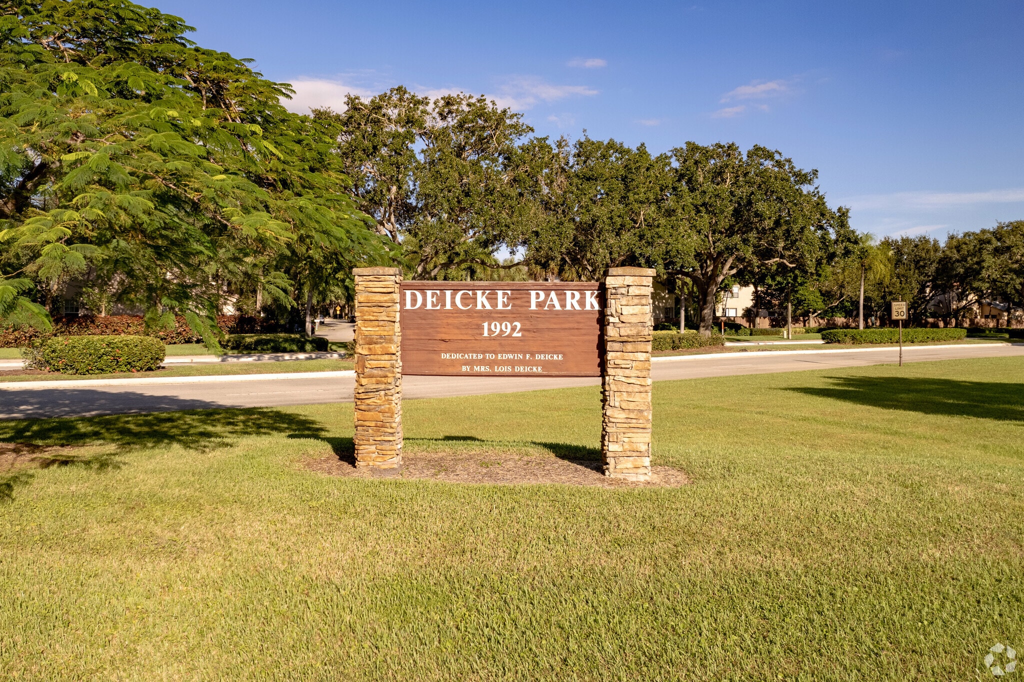 Plantation High School, Plantation FL Rankings & Reviews