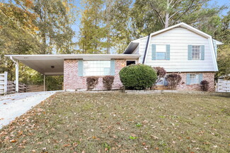 9105 Homewood Dr, Riverdale, GA 30274