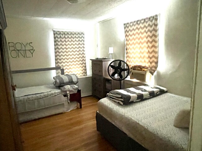 23 Orchard St unit Apartment 1, Mount Vernon, NY 10552 - photo 5