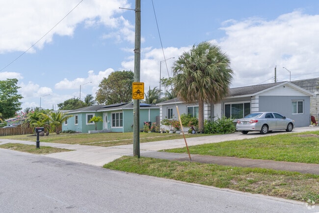 A row of homes in Whispering Palms, Lake Worth.