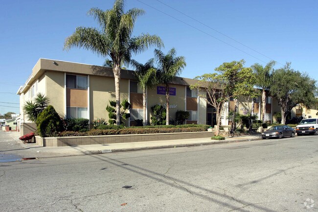 Sunrise Apartments, Hawthorne, CA 90250 - photo 2