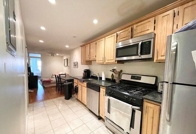 588 Columbus Ave unit 4, Boston, MA 02118 - photo 3