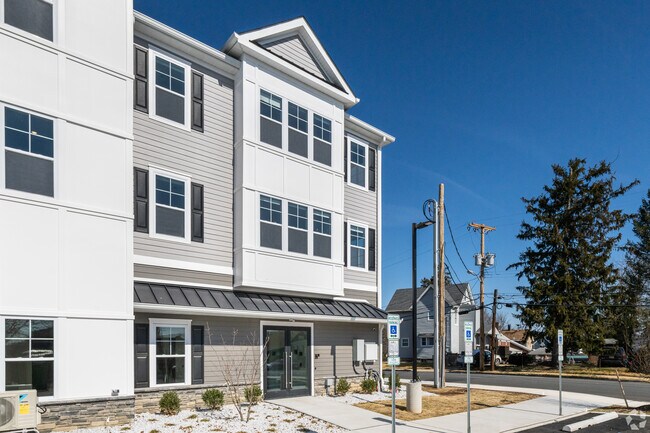 The AXIS at South Amboy on Bordentown Ave., South Amboy, NJ 08879 - photo 3