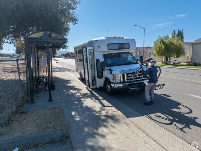 Hop on San Benito County Express for Hollister’s convenient local bus routes.