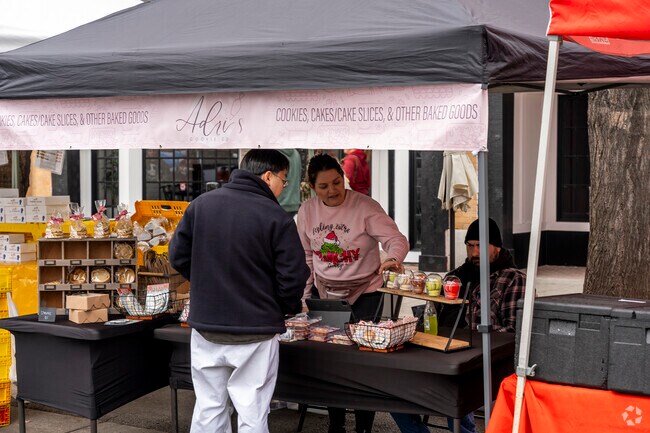 Visit the City of Tracy's Farmers Market held every Saturday and Sunday.