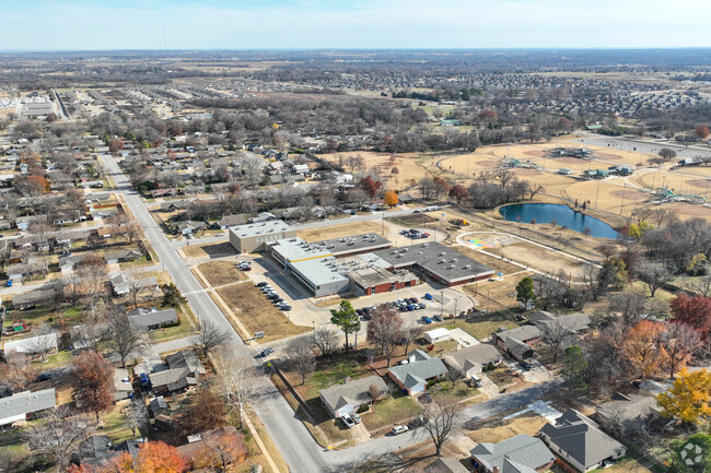 Oak Crest Elementary offers kids lots of room to roam with walking paths and playgrounds