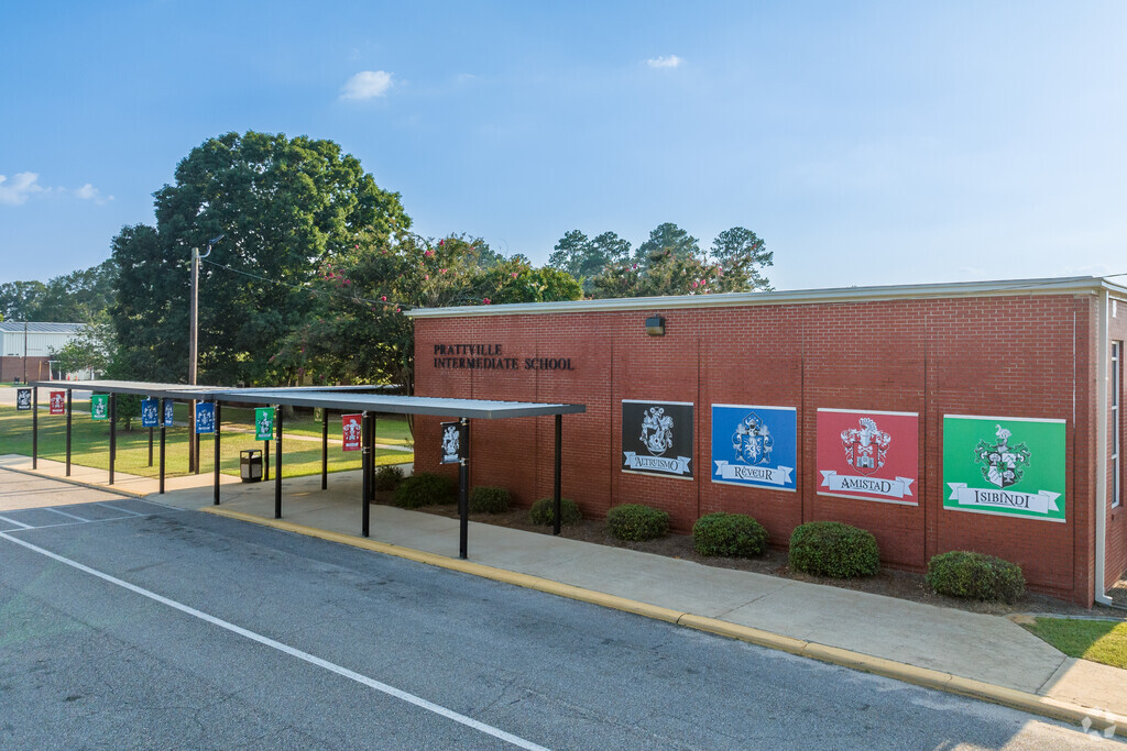 Prattville Intermediate School is committed to supporting military students and their families.