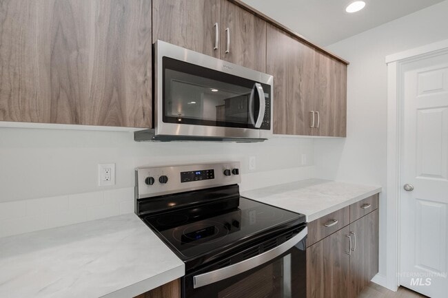 10813 Rutland St, Caldwell, ID 83605 - photo 3