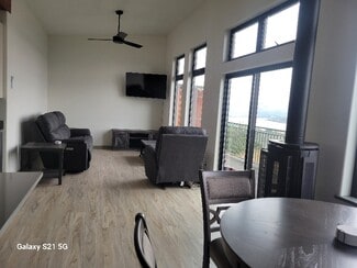 2702 Old Dufur Rd, The Dalles, OR 97058