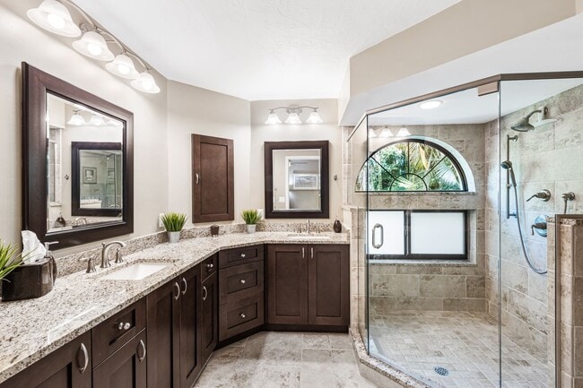 592 Beachwalk Cir unit 204, Naples, FL 34108 - photo 3