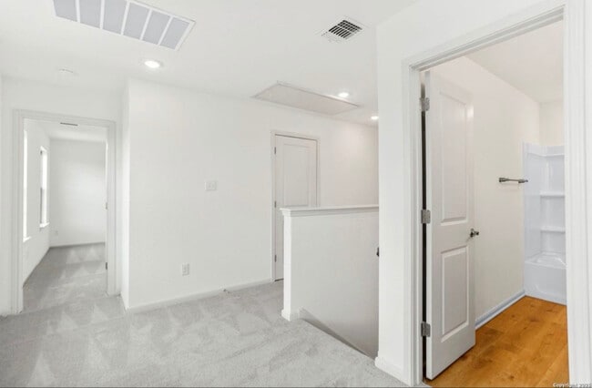 401 W Commerce St, San Antonio, TX 78207 - photo 4