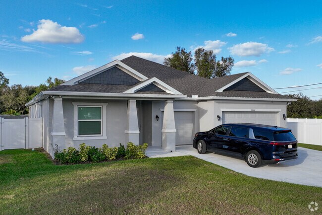 Overall prices for single-family homes range from around $300,000 to $500,000 in Sunshine.