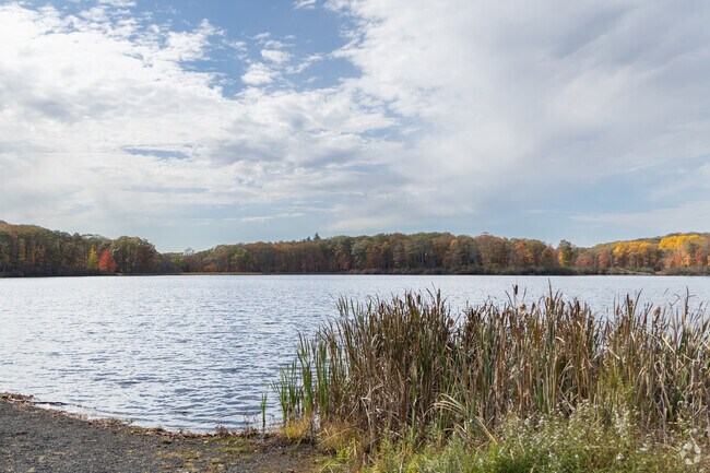 One of Harriman State Park's major facilities include Lake Welch.
