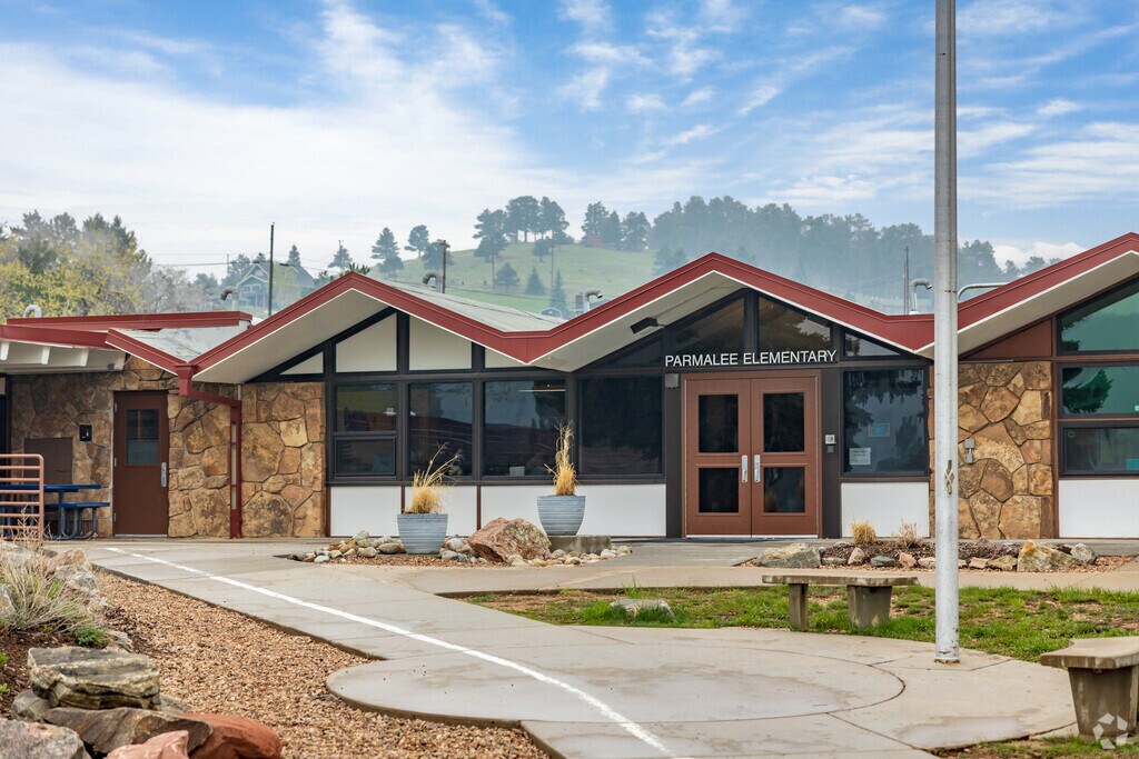 Parmalee Elementary School provides education in the Outer South Jefferson County of Colorado.