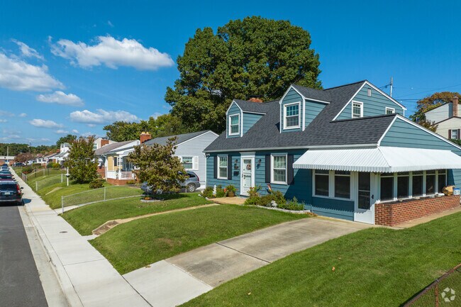 Craftsman style homes are prevalent in Brooklyn Park.