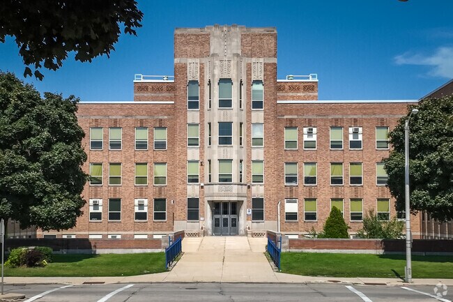 Polonia is just east of Casimir Pulaski High School.