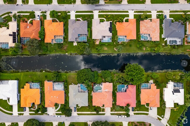 Screened in pools are exceptionally popular in Bee Ridge.
