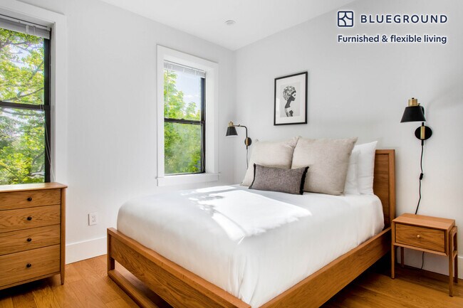 8 Elko St unit FL3-ID396, Boston, MA 02135 - photo 7