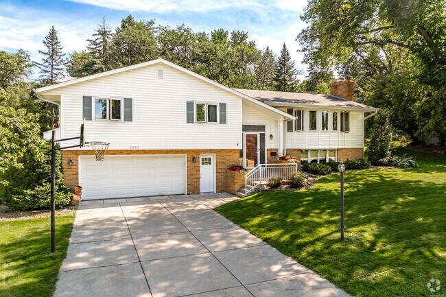 Many of the homes in The Heights neighborhood were built during the 1960's.