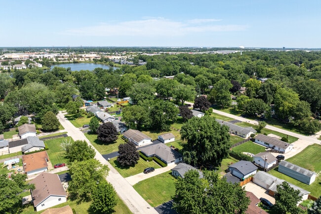 Crystal Lawns is located just minutes from Downtown Joliet.