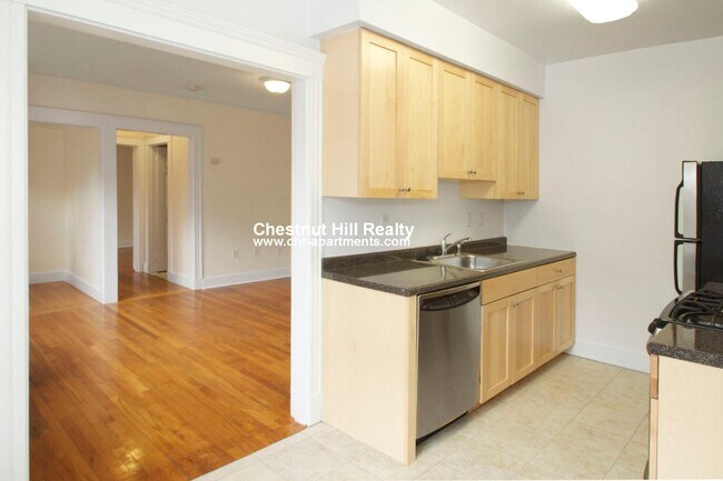 3 Langdon St unit 42, Cambridge, MA 02138 - photo 2